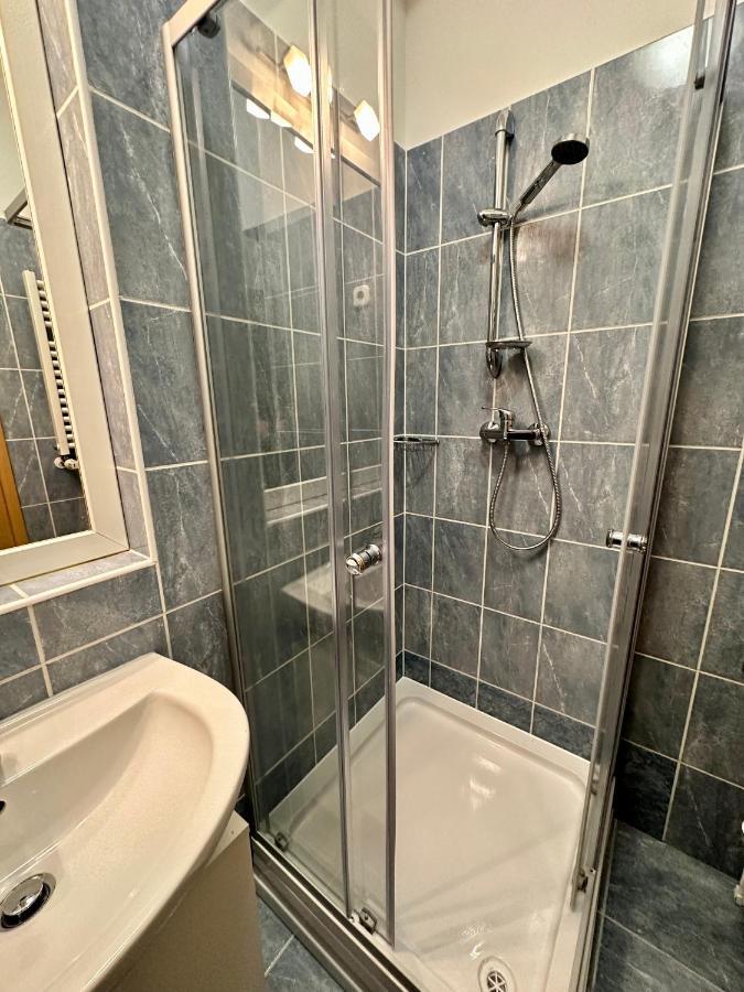 S3 Residences Ilka Studio Serviced Cozy Appartment Budapest Luaran gambar